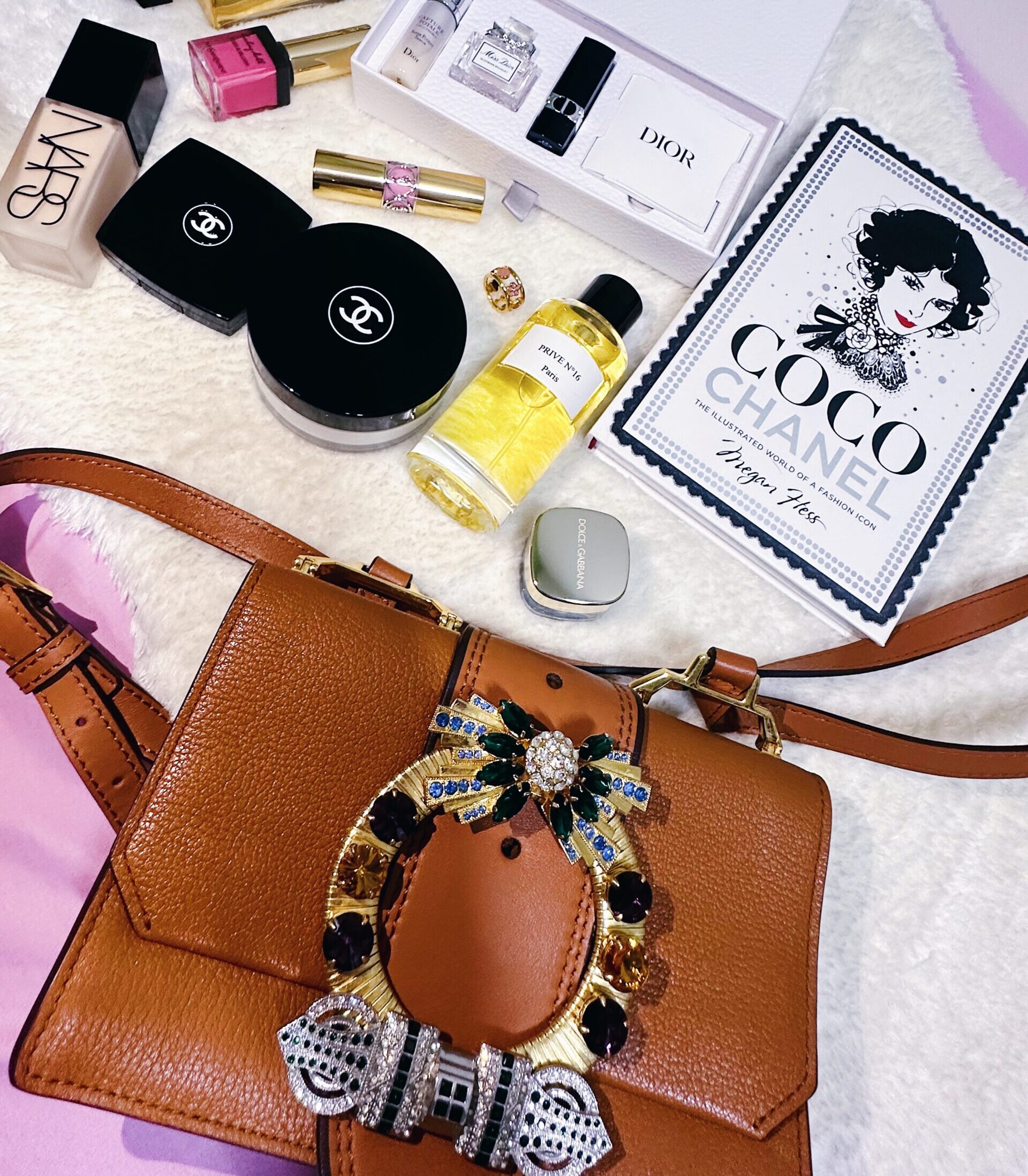 The Glam Closet Detox - Author, Flatlay Photo